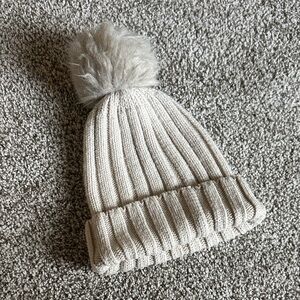 Aritzia Sunday Best Beige Ribbed Knit Beanie
